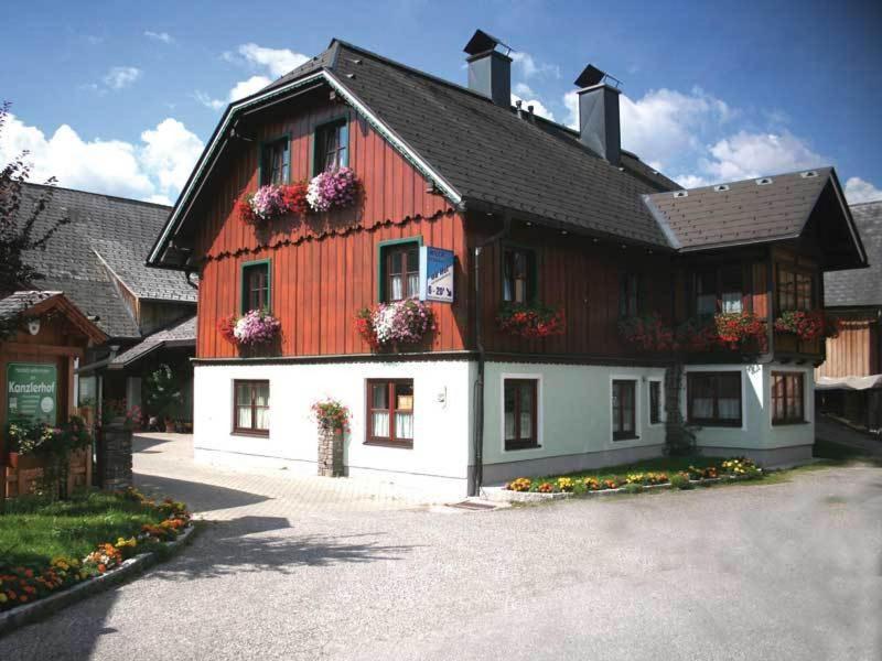 Kanzlerhof باد ميترندورف المظهر الخارجي الصورة
